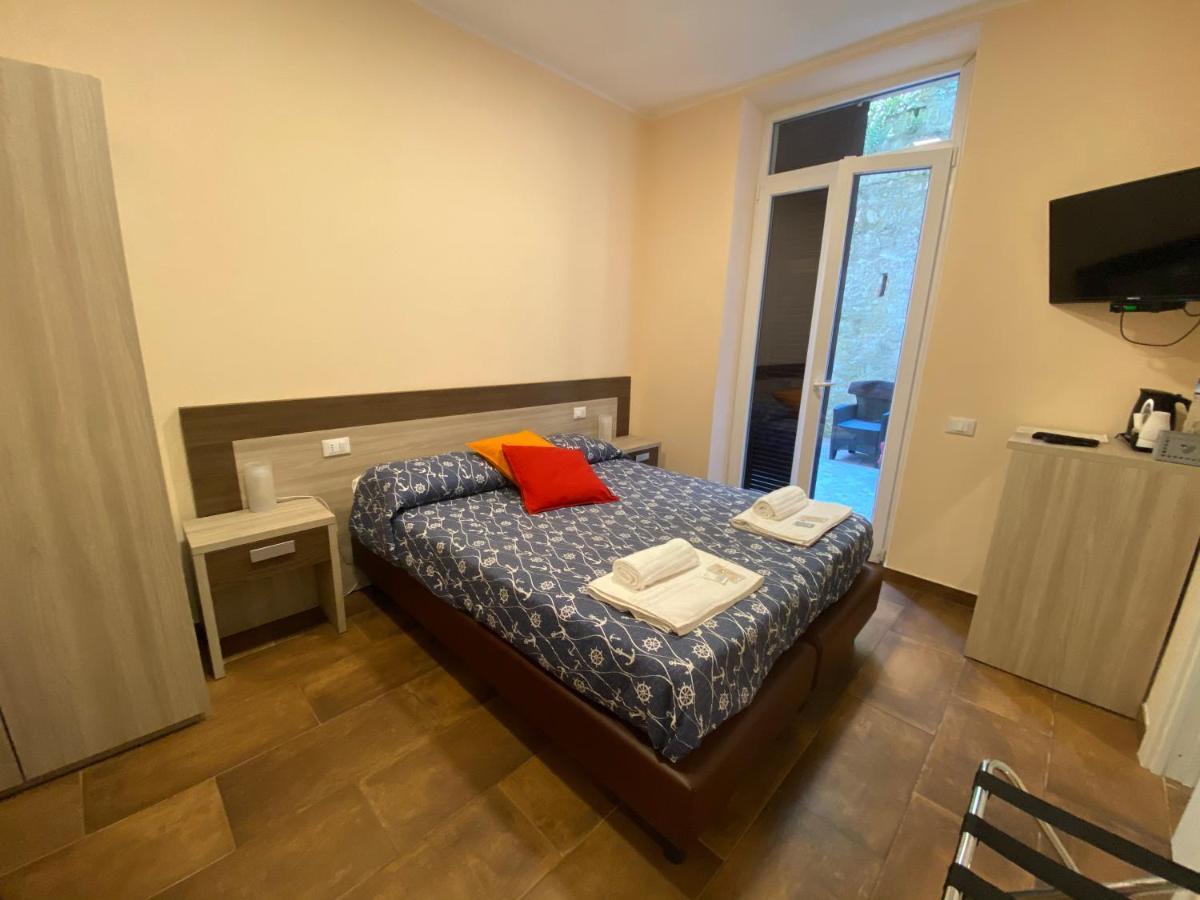 Good Night Moon Hotel La Spezia Ngoại thất bức ảnh