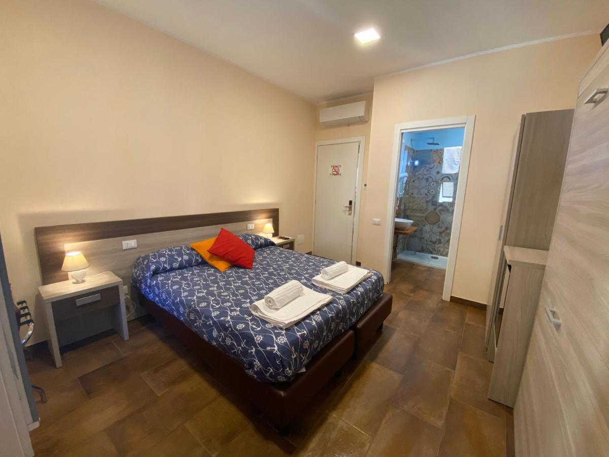 Good Night Moon Hotel La Spezia Ngoại thất bức ảnh