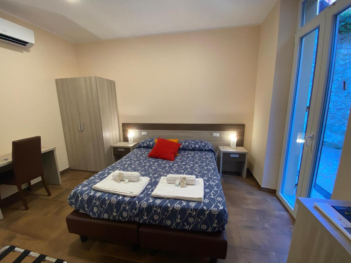 Good Night Moon Hotel La Spezia Ngoại thất bức ảnh
