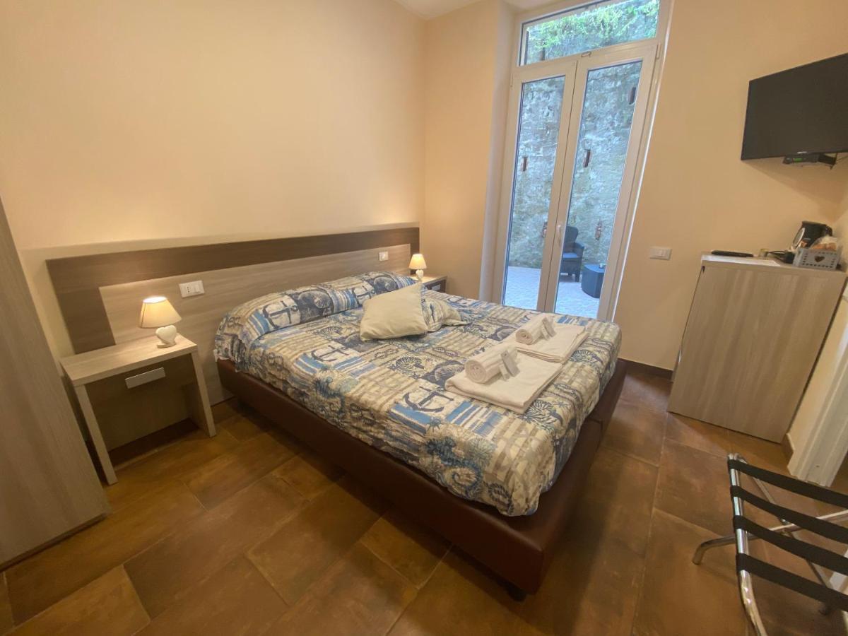 Good Night Moon Hotel La Spezia Ngoại thất bức ảnh
